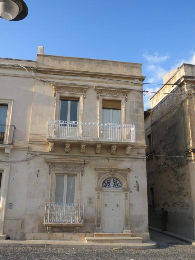 Casa Vacanza Il Gelsomino Magico Avola Exteriér fotografie